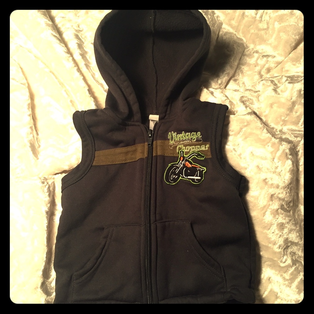 12mos “Chopper” Hoodie Vest $8✴️2/$12✴️3/$15